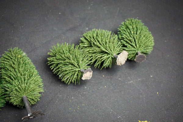 Bundle of various 00 gauge trees of different sizes and colours 22 PICTURED